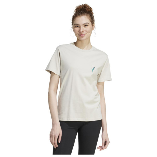 Adidas Γυναικεία κοντομάνικη μπλούζα House of Tiro Graphic Tee Adidas Γυναικεία κοντομάνικη μπλούζα House of Tiro Graphic Tee
